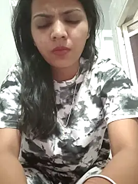 Alishasheikh21 online show from June 4, 2026, 9:54 pm