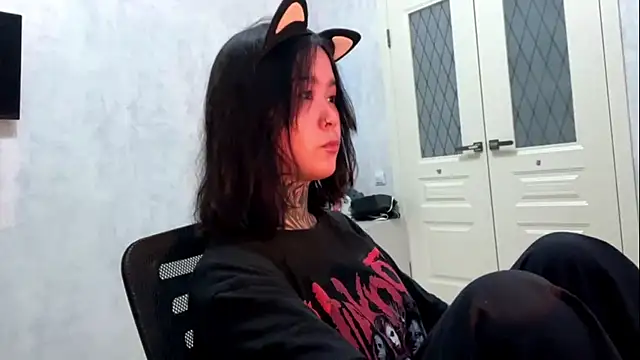 Snapshot of staryrose chatting on June 12, 2026, 4:17 pm staryrose online show from June 12, 2026, 4:17 pm