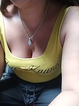 candyyy19 online show from June 13, 2026, 11:35 pm