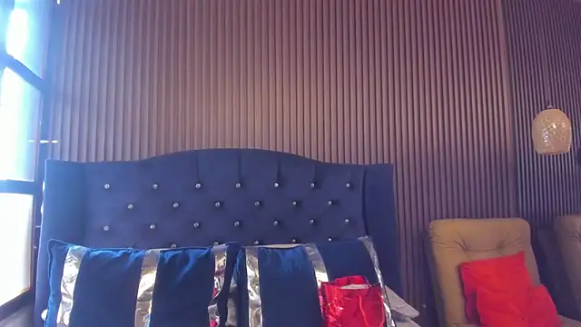 Chloe Belll online show from June 30, 2026, 6:31 pm