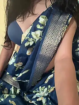Snapshot of Aishu__Reddy chatting on June 8, 2026, 9:42 am Aishu Reddy online show from June 8, 2026, 9:42 am