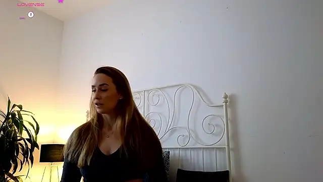 Ginnybabe  online show from December 9, 2024, 11:36 am