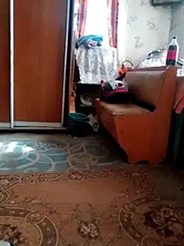 Snapshot of oksana72 chatting on March 27, 2026, 11:43 am oksana72 online show from March 27, 2026, 11:43 am