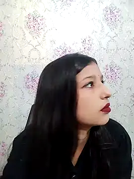 Queen Rosyy online show from June 14, 2026, 3:41 am