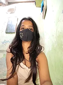 hot poja online show from June 30, 2026, 6:42 pm