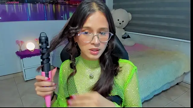 kumikoxxx online show from June 17, 2026, 6:49 am