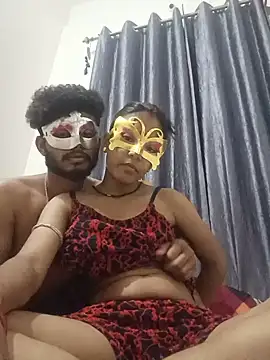 cutecouple14324 online show from June 25, 2026, 4:44 pm