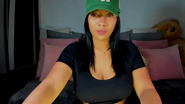 Snapshot of NicolePasqualott chatting on February 11, 2025, 7:48 pm NicolePasqualott online show from February 11, 2025, 7:48 pm