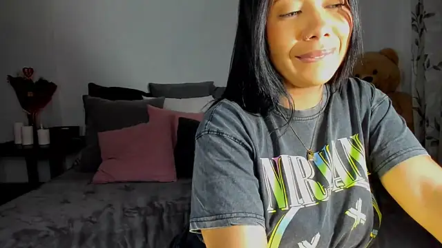 Snapshot of NicolePasqualott chatting on March 18, 2025, 12:38 am NicolePasqualott online show from March 18, 2025, 12:38 am