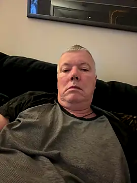 Snapshot of cumboy chatting on October 9, 2025, 10:30 pm cumboy online show from October 9, 2025, 10:30 pm