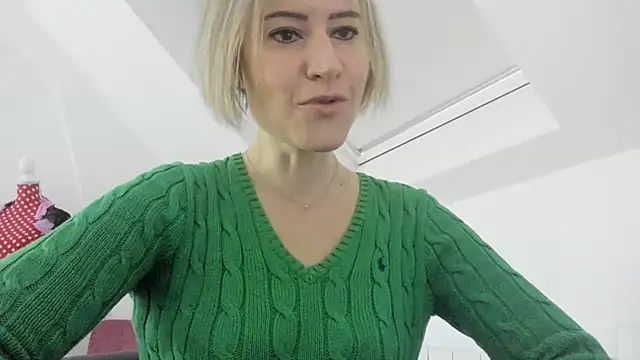 Ssoniaaa online show from February 14, 2025, 2:02 pm