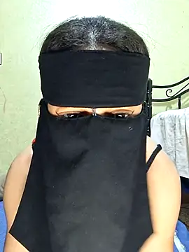 hajar77 online show from June 26, 2026, 9:41 pm