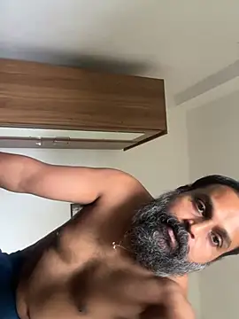 Snapshot of beast_bearded_dady chatting on July 9, 2026, 4:38 am beast bearded dady online show from July 9, 2026, 4:38 am