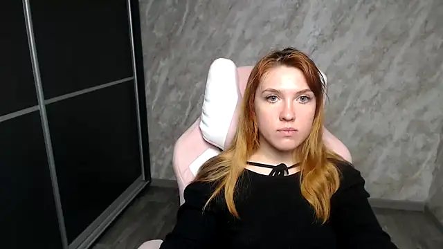 Reginasmilee online show from January 15, 2026, 2:27 am