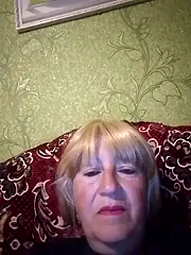 EmmaSwan555 online show from July 8, 2026, 5:06 pm