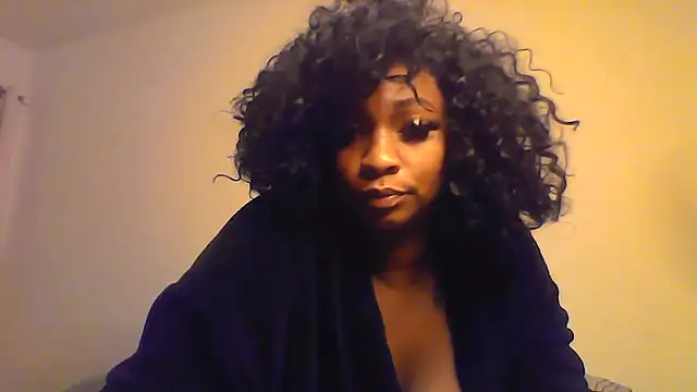 sunnymochaqueen online show from June 30, 2026, 3:29 am