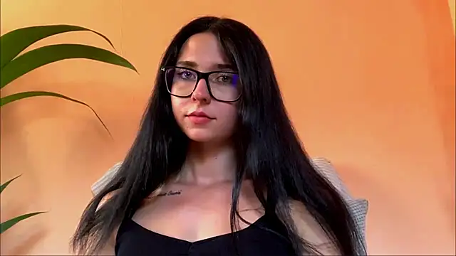 VanessaXLips online show from July 1, 2026, 2:18 pm