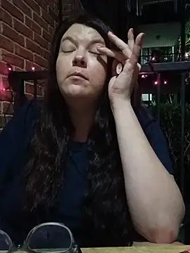 NataliaBlaire online show from July 6, 2026, 6:21 am