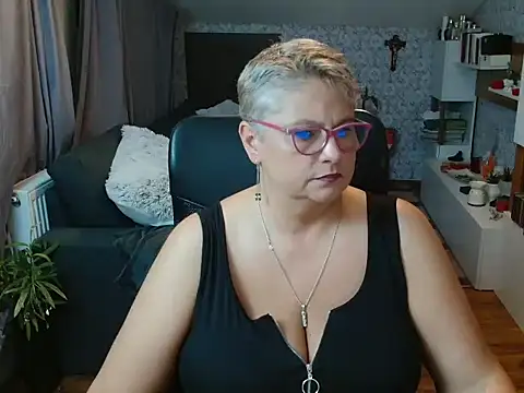 Snapshot of NewHellen4you chatting on July 2, 2026, 7:31 pm NewHellen4you online show from July 2, 2026, 7:31 pm