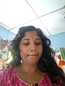 Snapshot of Amidustu01 chatting on July 15, 2026, 11:15 am Amidustu01 online show from July 15, 2026, 11:15 am