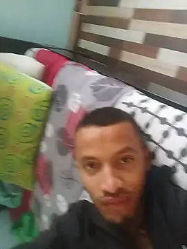 brayan10298 online show from July 12, 2026, 9:06 pm