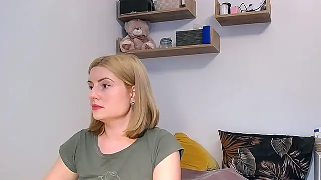 alisenties online show from October 1, 2025, 2:23 pm