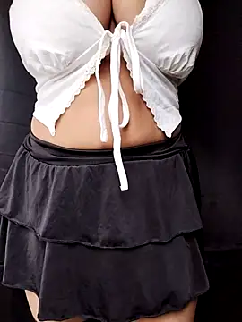 Snapshot of horny-sneha chatting on July 17, 2026, 10:55 am horny-sneha online show from July 17, 2026, 10:55 am