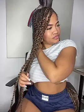 riri brunnete online show from March 16, 2026, 5:44 am