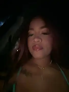 Snapshot of riri_brunnete chatting on July 11, 2026, 4:37 am riri brunnete online show from July 11, 2026, 4:37 am