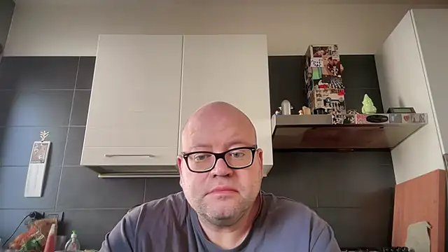 theitalianbear online show from November 15, 2025, 12:02 pm