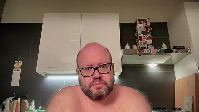 Snapshot of theitalianbear chatting on June 18, 2026, 11:53 pm theitalianbear online show from June 18, 2026, 11:53 pm