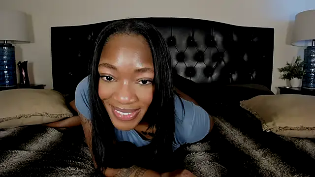 nicolesolace online show from March 9, 2026, 9:08 pm