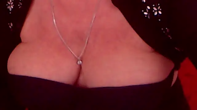 Snapshot of LadyAlana chatting on December 15, 2024, 8:25 pm LadyAlana online show from December 15, 2024, 8:25 pm