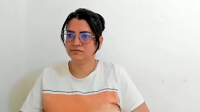 MARILYN GARCIA online show from September 8, 2025, 3:44 pm