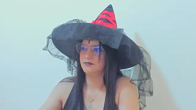 MARILYN GARCIA online show from October 31, 2025, 3:13 pm