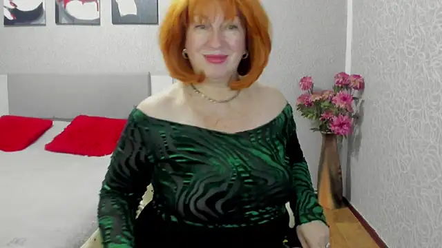 JUNOOO online show from February 6, 2025, 7:29 pm