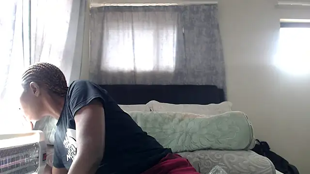 leanna23 online show from March 4, 2026, 8:31 am