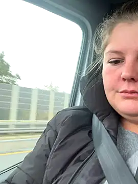 Snapshot of BootyLola chatting on October 29, 2025, 9:33 am BootyLola online show from October 29, 2025, 9:33 am