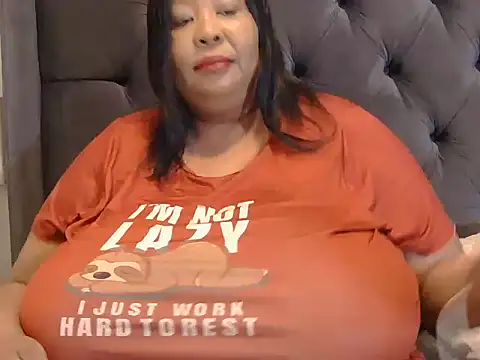 Snapshot of nancy111 chatting on February 5, 2026, 2:27 am nancy111 online show from February 5, 2026, 2:27 am