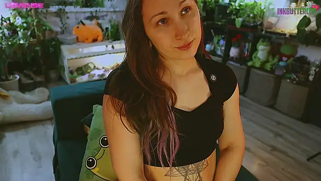 Dead Butterfly online show from March 31, 2026, 12:38 pm