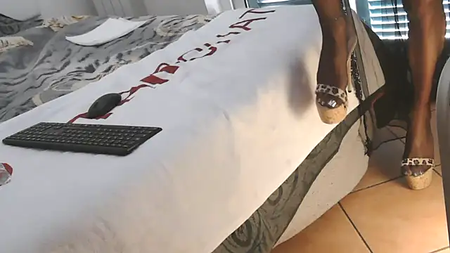 pinktv68 online show from October 31, 2025, 11:44 am