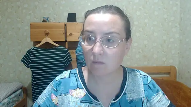 Smart Rose online show from December 13, 2025, 7:53 pm