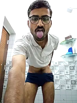 krishna8035 online show from September 29, 2025, 4:28 am