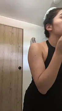 Snapshot of aimi_art1 chatting on October 26, 2025, 6:25 pm aimi art1 online show from October 26, 2025, 6:25 pm