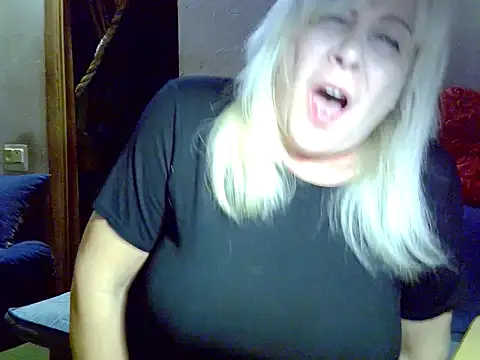 AgoniA7 online show from May 28, 2026, 6:49 pm
