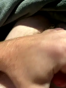 Snapshot of Ich00081 chatting on September 14, 2025, 5:06 am Ich00081 online show from September 14, 2025, 5:06 am