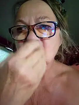 MucMilf59 online show from May 15, 2026, 6:20 am
