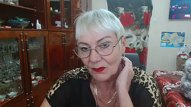 JenaCheim online show from October 1, 2025, 5:46 am