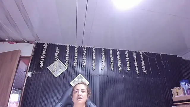 Snapshot of lalanaughty chatting on February 14, 2026, 12:02 pm lalanaughty online show from February 14, 2026, 12:02 pm