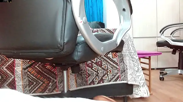 khloeHermaprodit3 online show from February 22, 2026, 7:01 pm